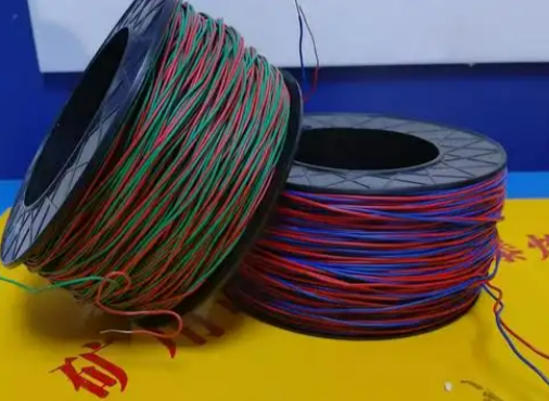 魏都放炮线的主要材质有哪些？不同材质的适用场景有何区别？